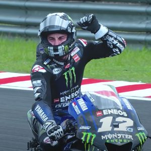 Vinales’ Record Pole and Bagnaia-Martin Showdown”